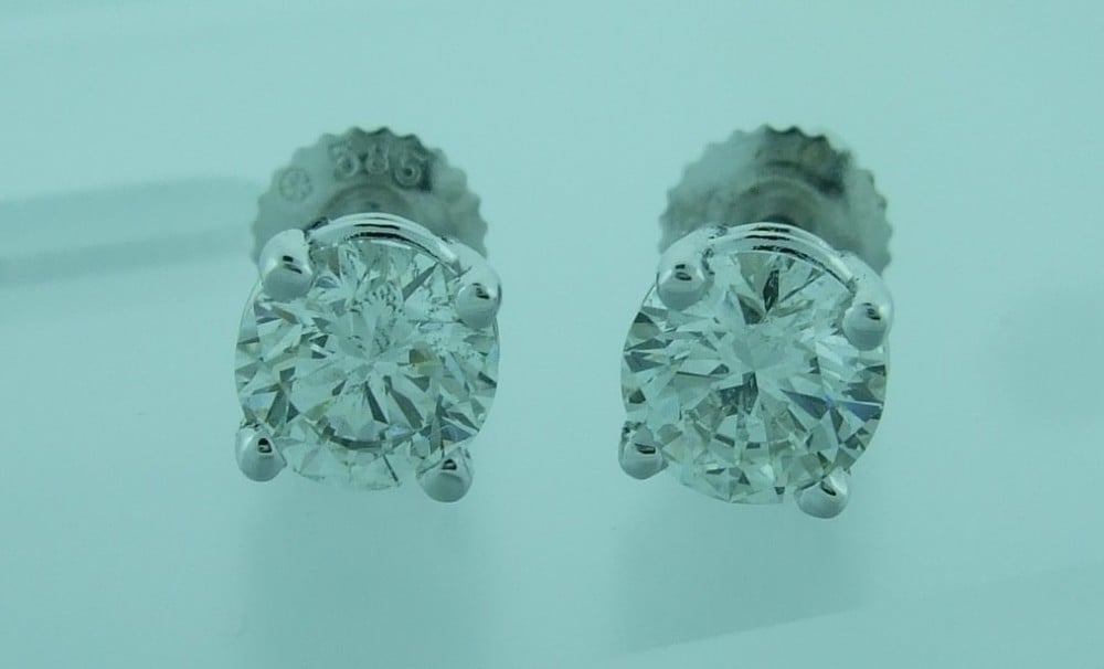 Classic Round Diamond Stud Earrings